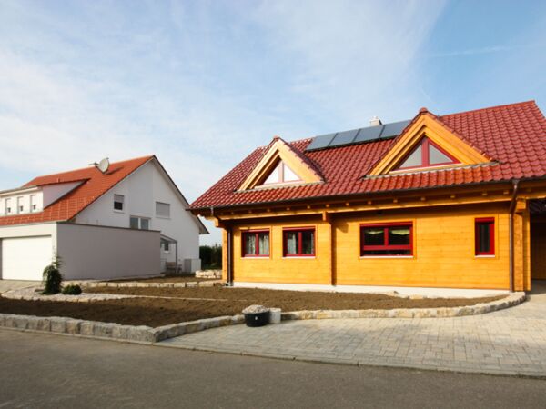 Garten und Hofeinfahrt in Beuren-Balzholz
